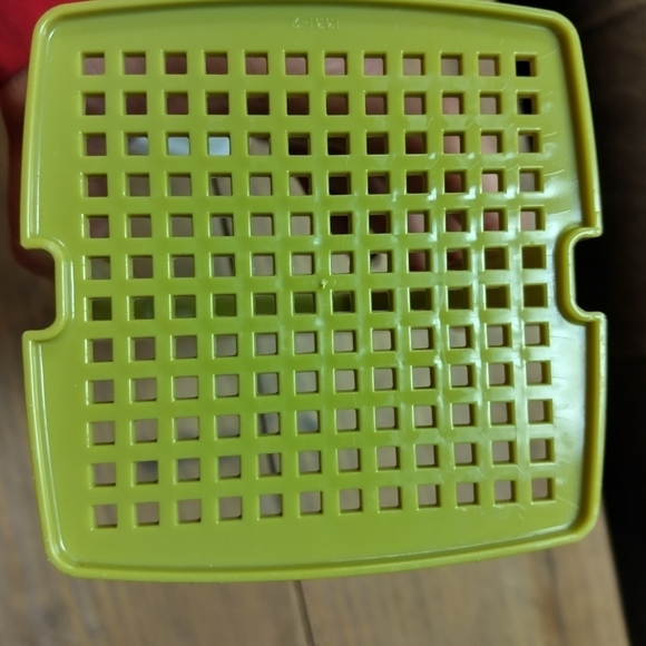 Vintage Tupperware Avocado Green Pickle Keeper Olive Green - Picture 6 of 11